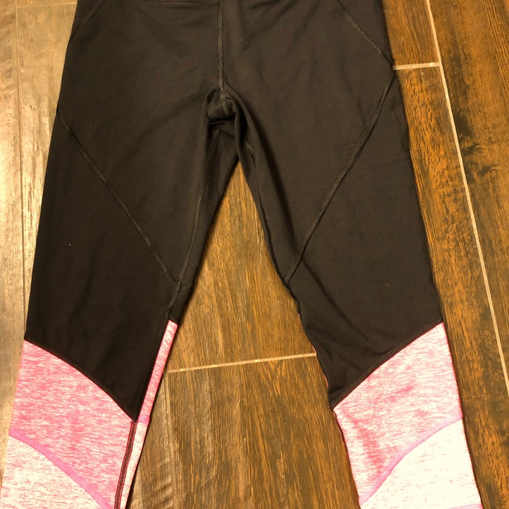 Victoria’s Secret VSX Sport capri length workout leggings, black/pink, size M